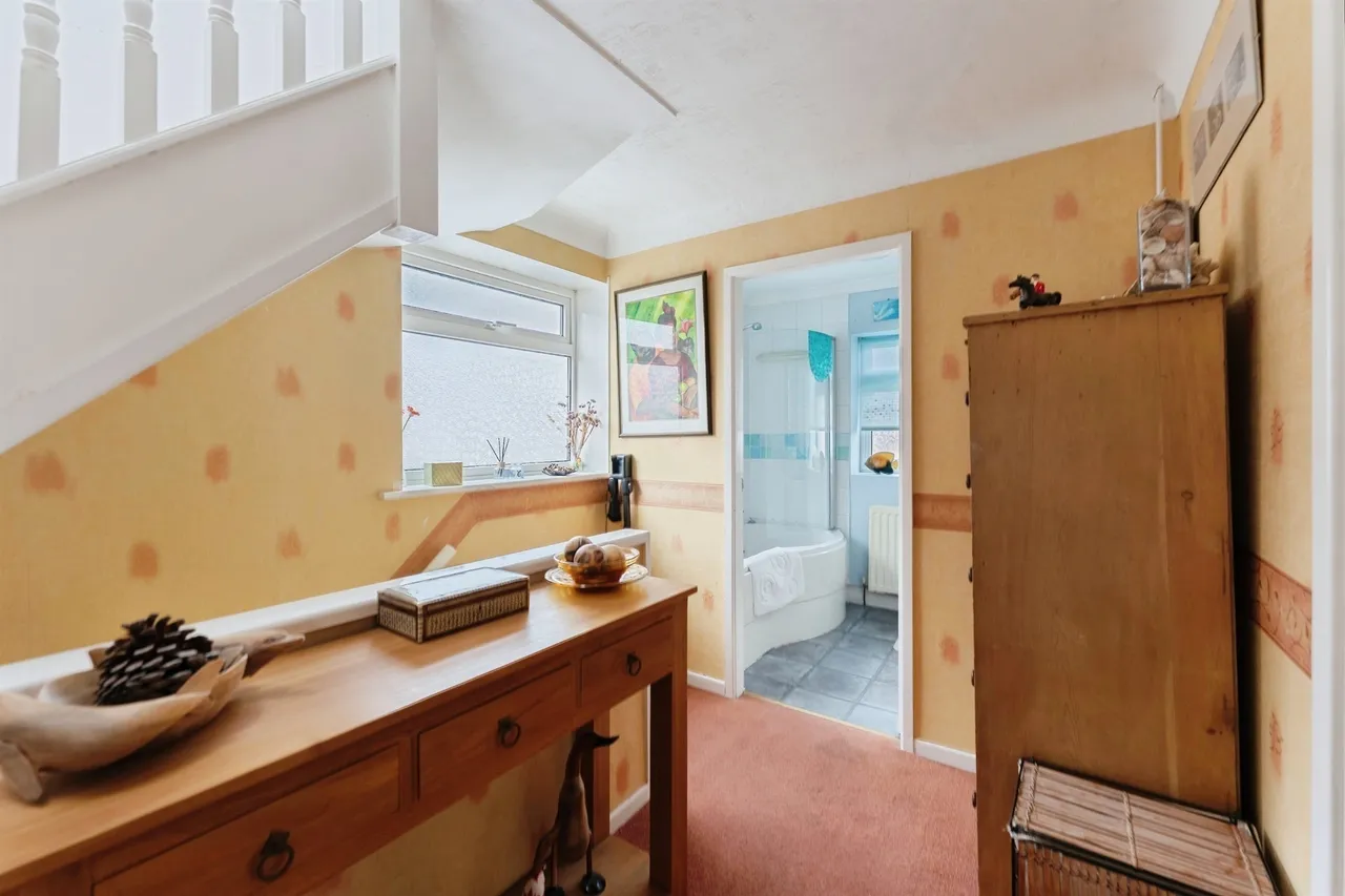 Laurelhurst Avenue, Wirral, CH61, photo 4