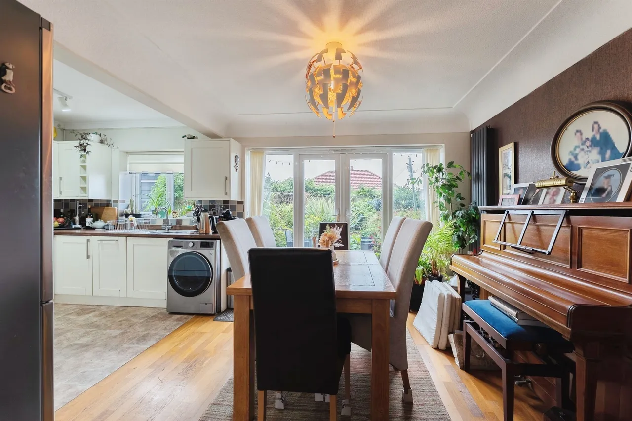 Laurelhurst Avenue, Wirral, CH61, photo 7