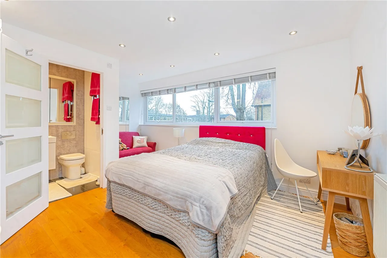 Grove Road, Shepperton, TW17 9EL, photo 7