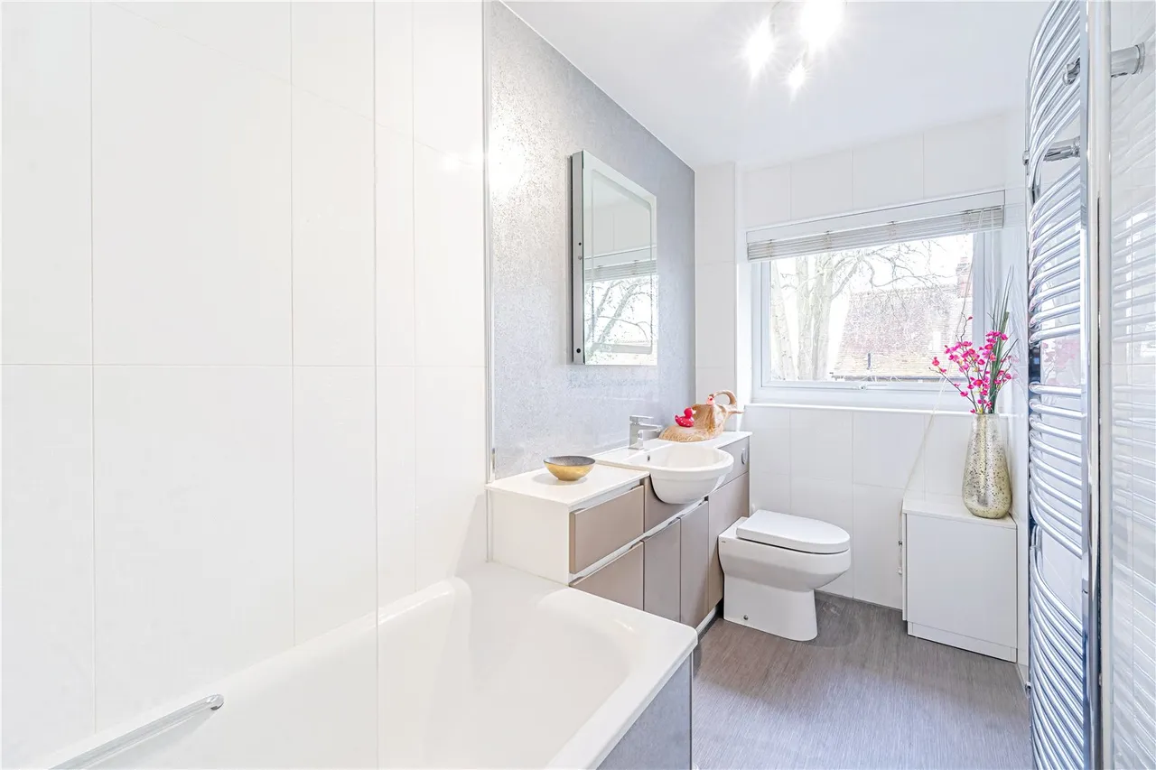Grove Road, Shepperton, TW17 9EL, photo 11