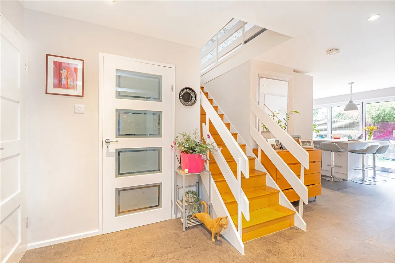 Grove Road, Shepperton, TW17 9EL, photo 4