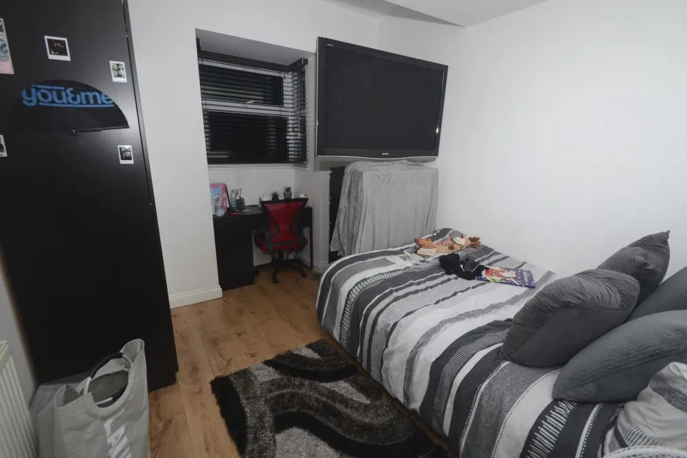 Moseley Road, Fallowfield, M14, photo 5