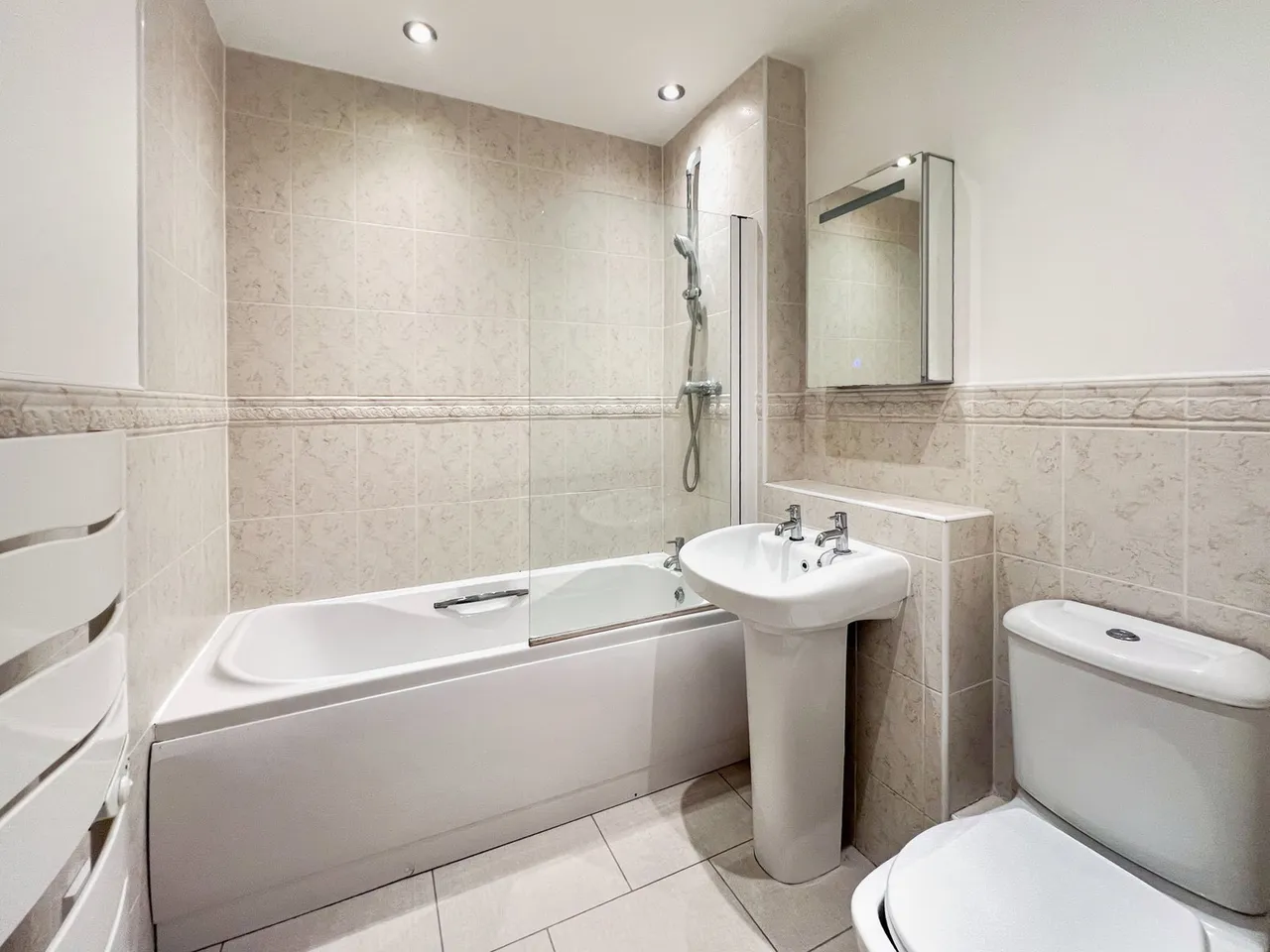 Butts Green Road, Hornchurch, RM11, photo 9