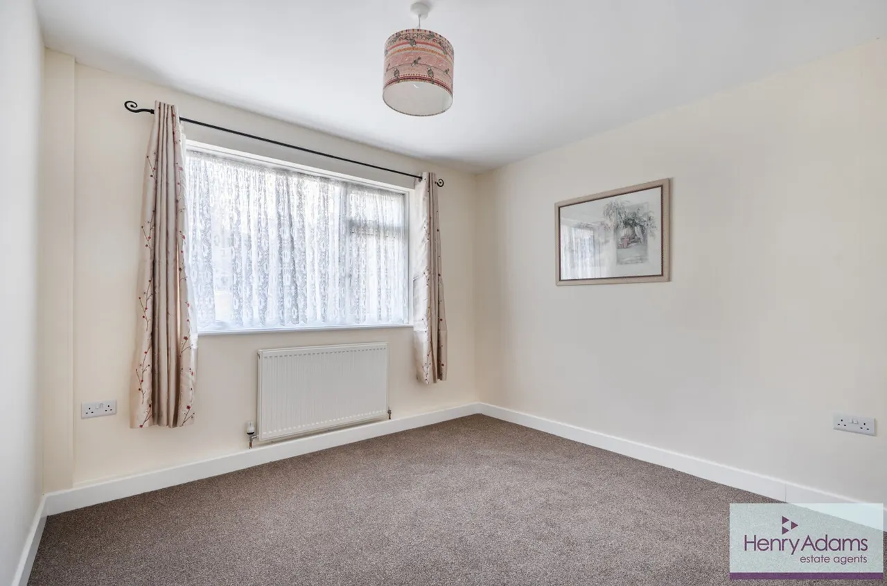 First Avenue, Catherington, PO8, photo 8