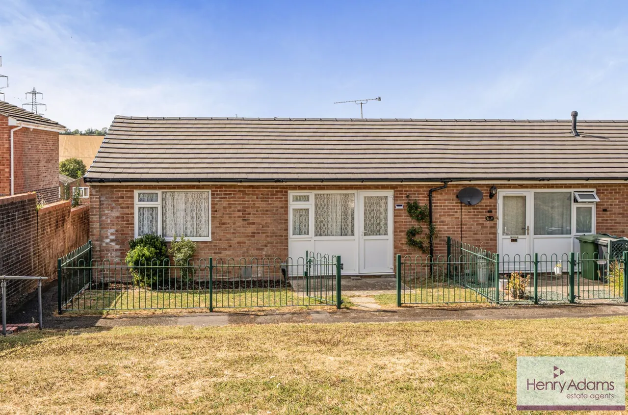 First Avenue, Catherington, PO8, photo 18