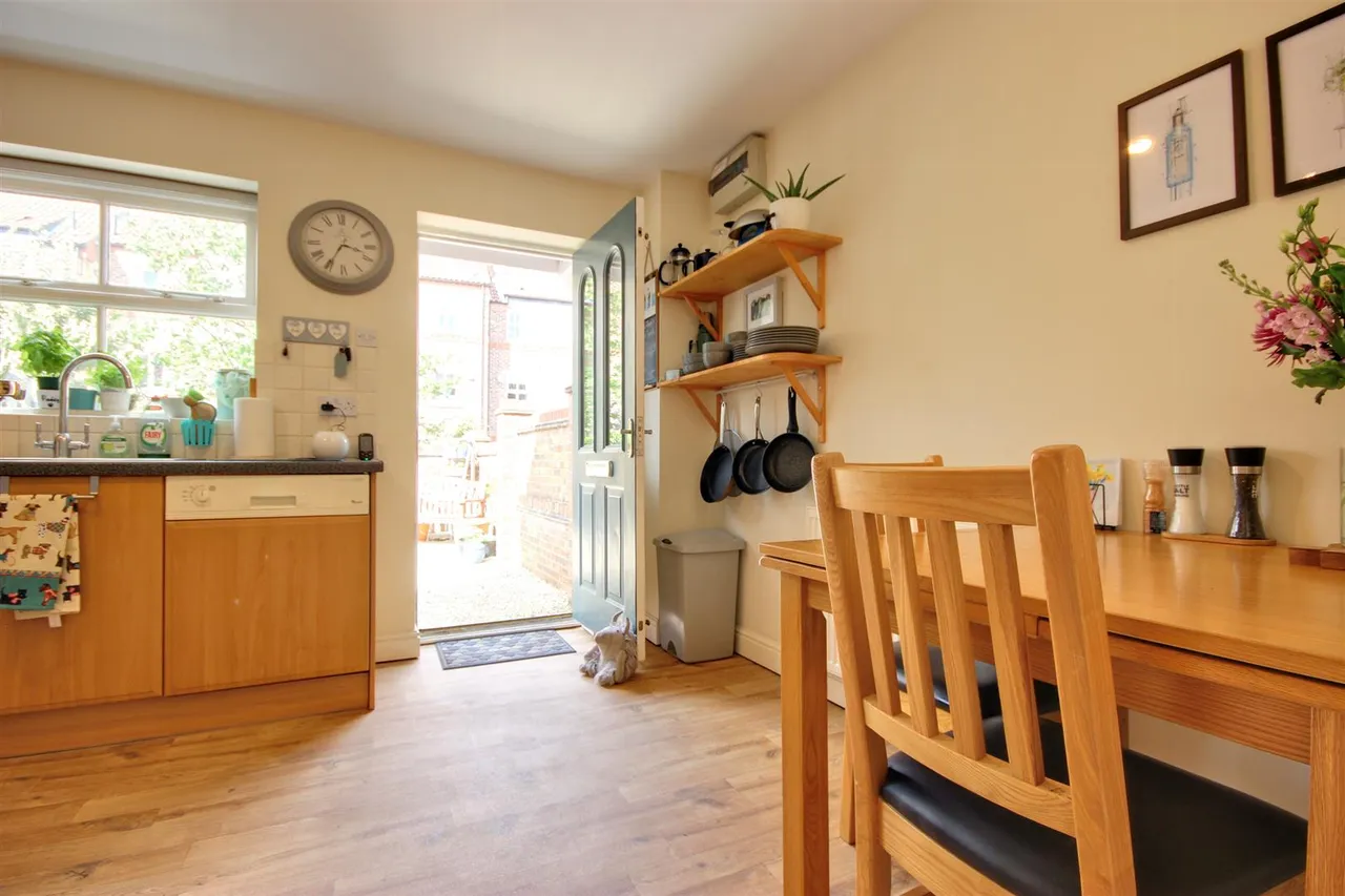 Waterside Road, Beverley, photo 13
