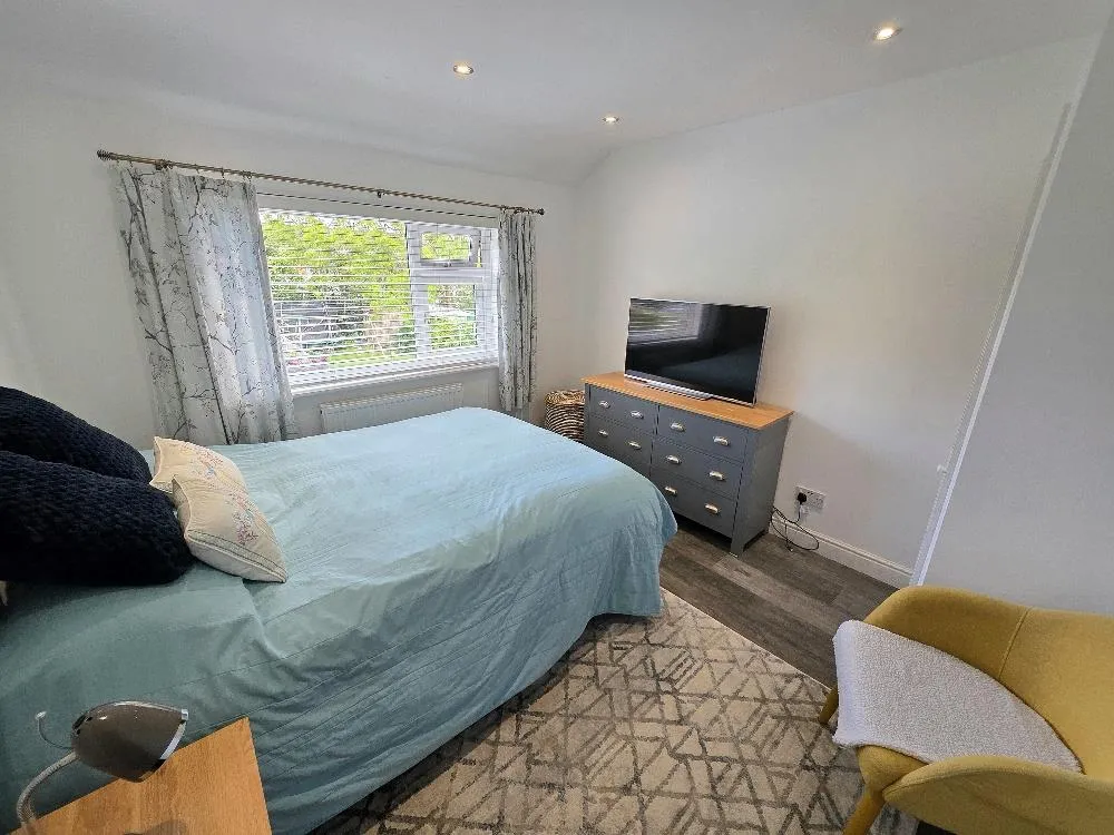 Rossendale Road, Heald Green, photo 9