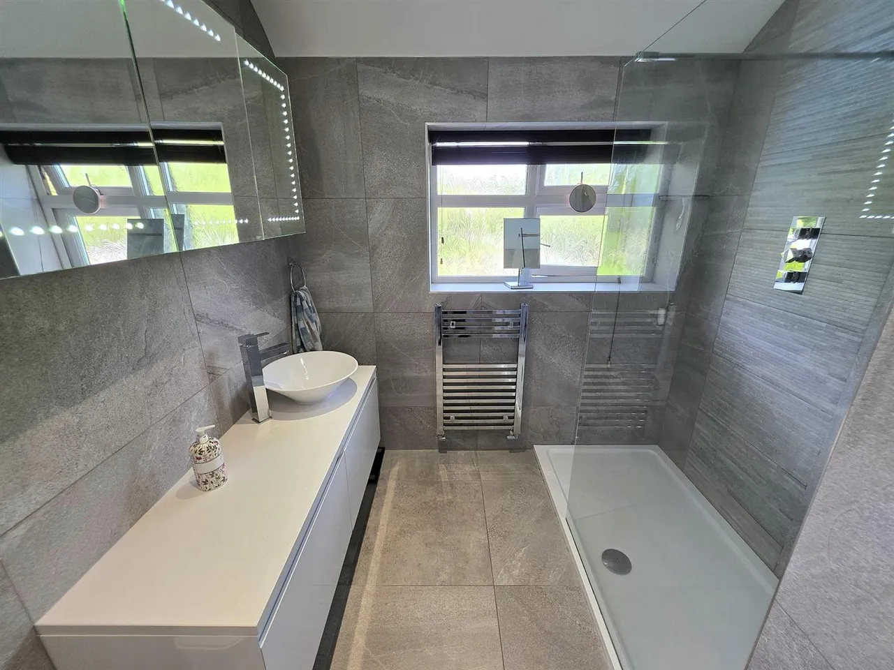 Rossendale Road, Heald Green, photo 11