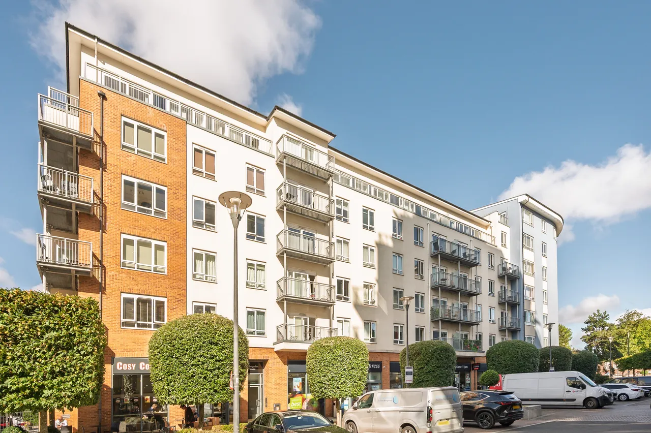 1 bed flat to rent — Flat 22, Brigadier House, 12 Heritage Avenue, London