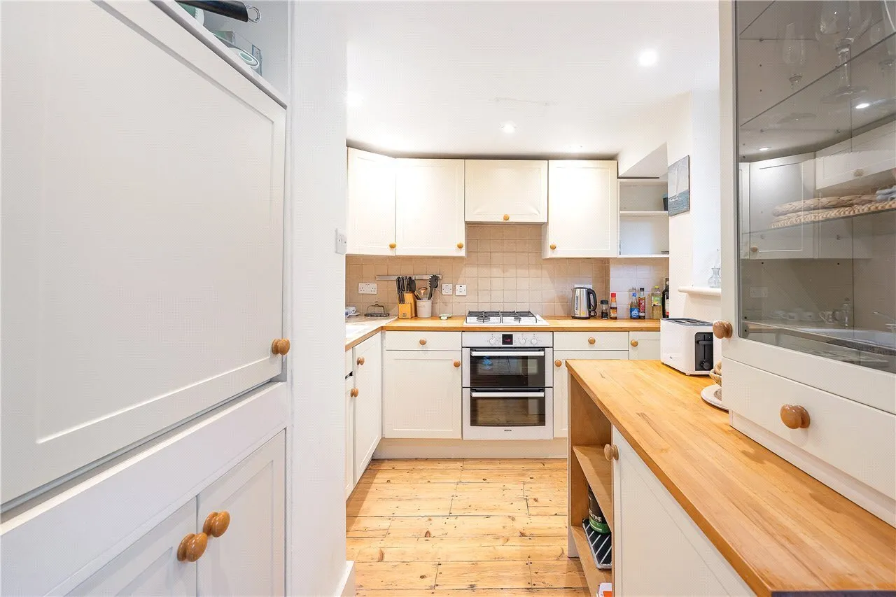 Offerton Road, London, SW4, photo 5