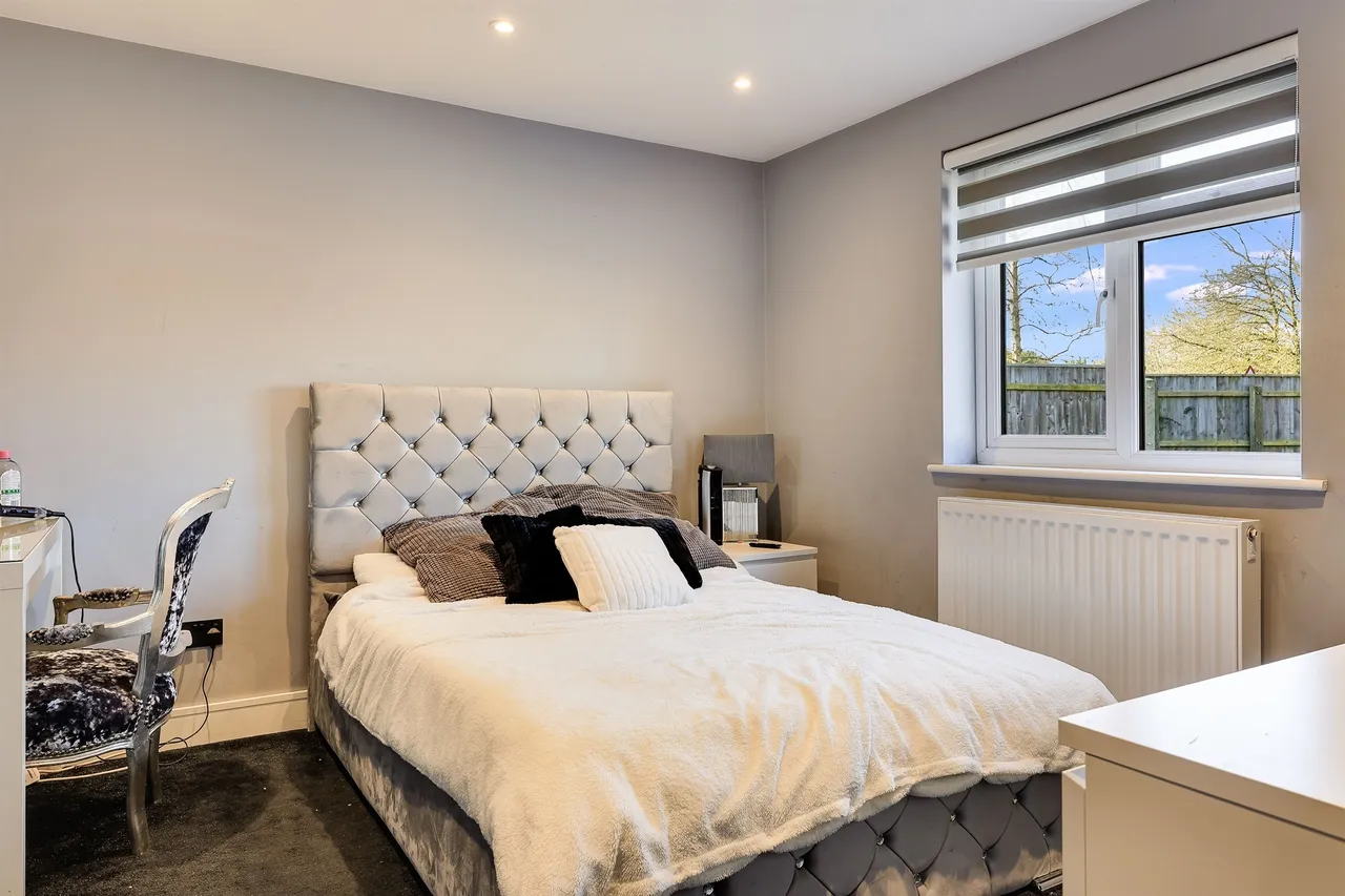 High Street, Cheveley, CB8, photo 15