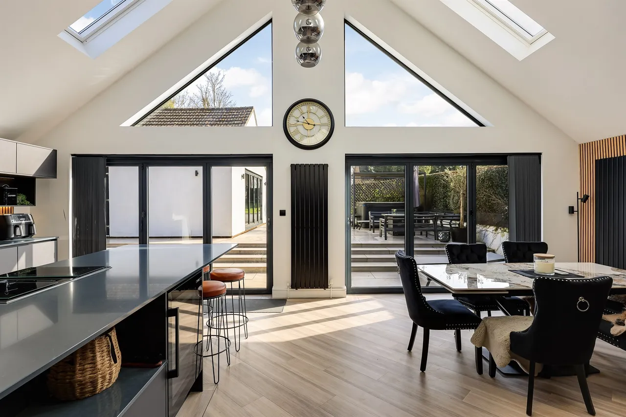 5 bed house for sale, High Street, Cheveley, CB8