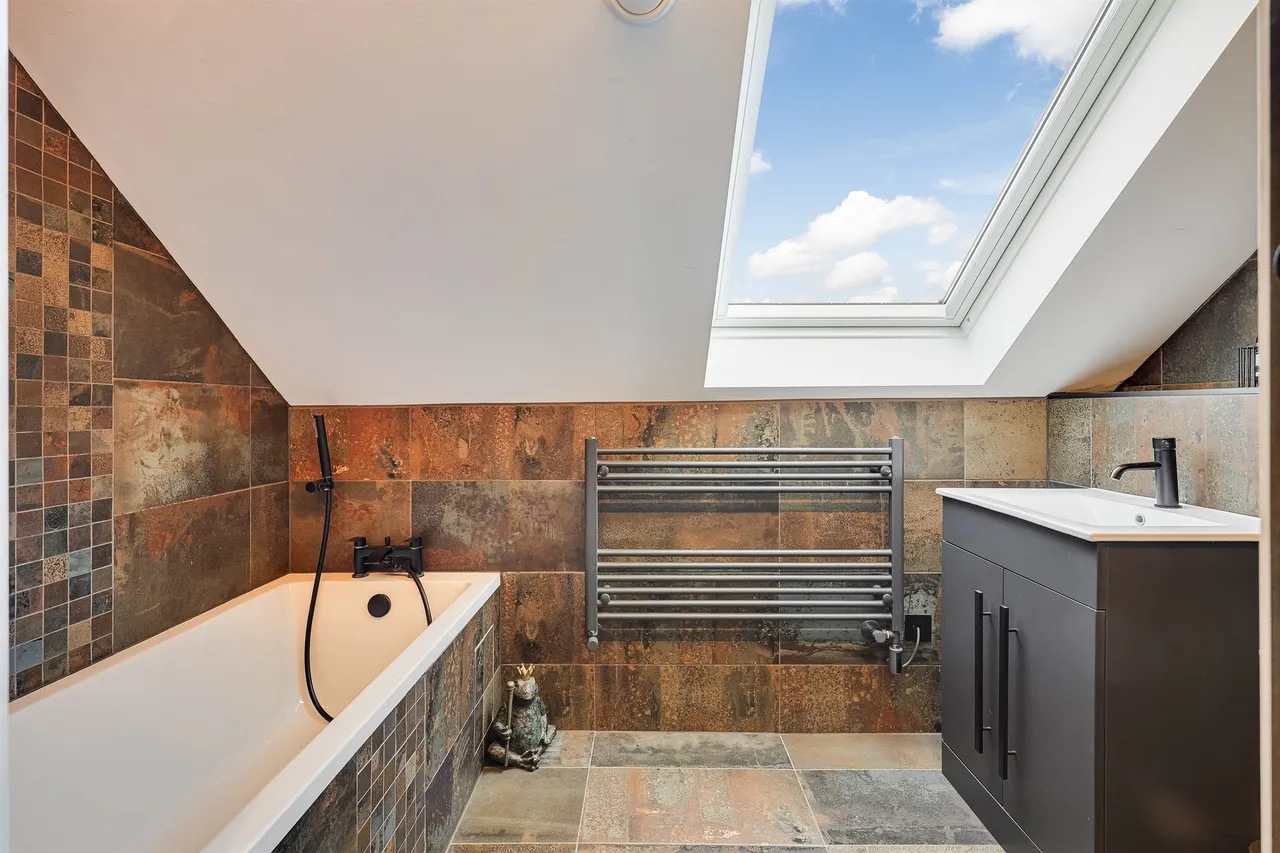 High Street, Cheveley, CB8, photo 22