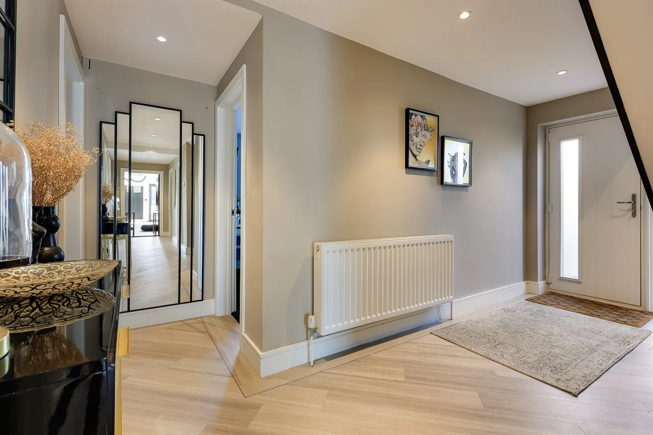 High Street, Cheveley, CB8, photo 17