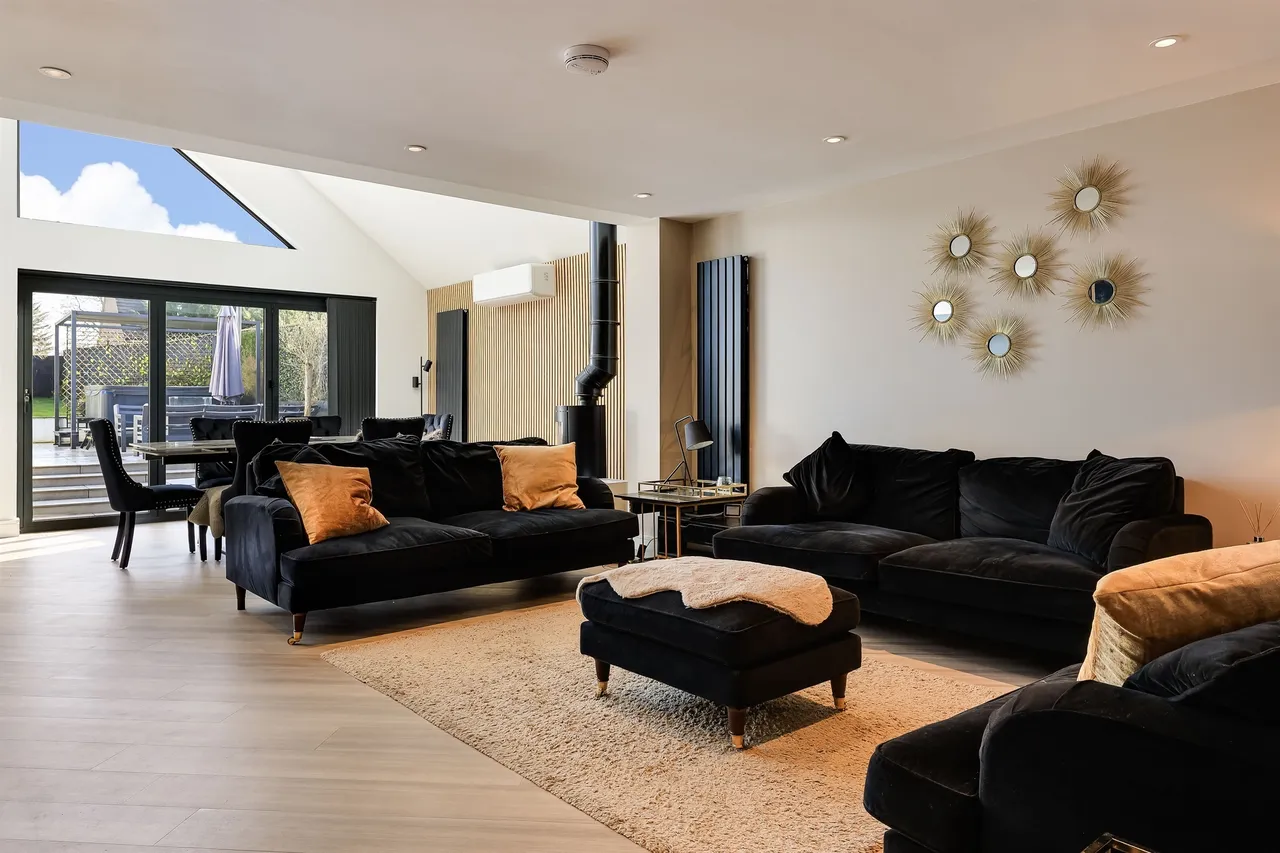 High Street, Cheveley, CB8, photo 9