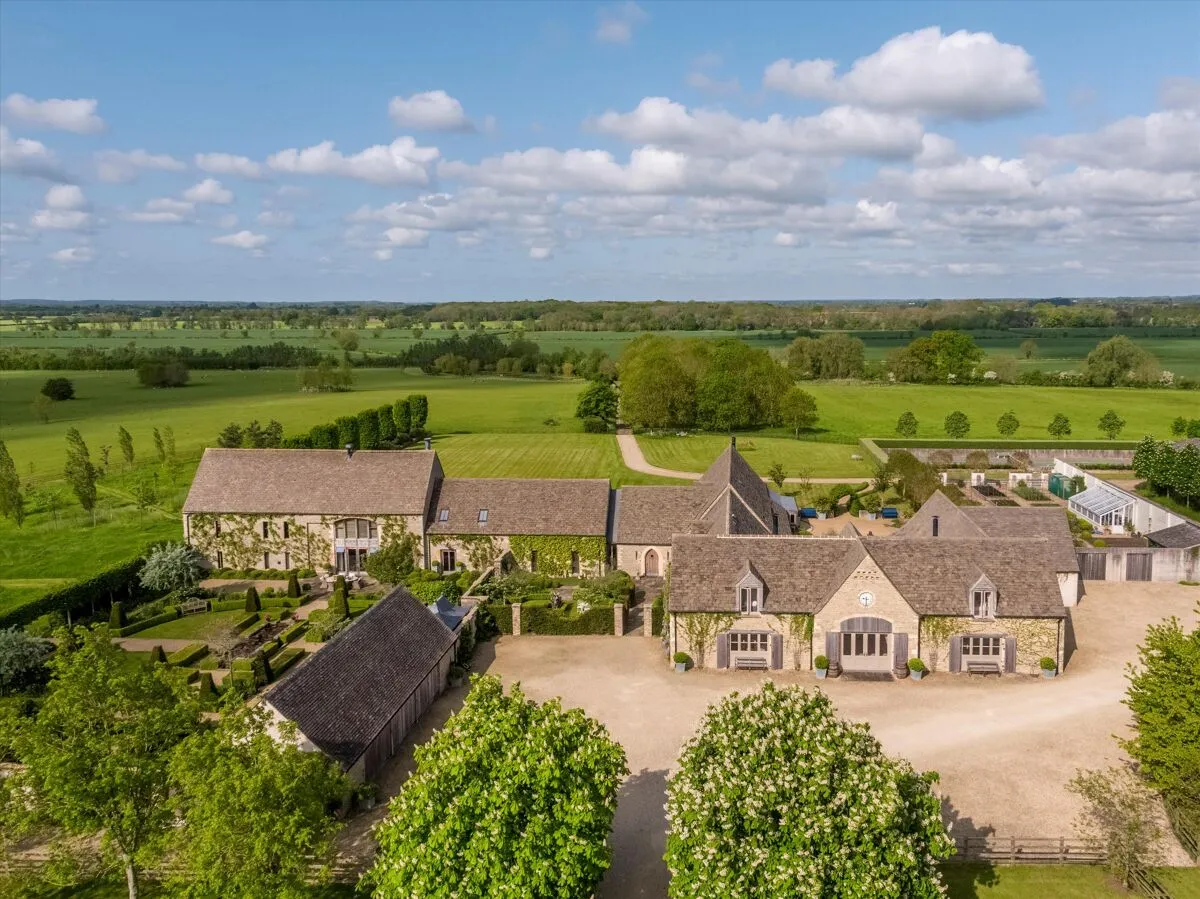 8 bed farm/estate for sale, Poulton, Cirencester, GL7