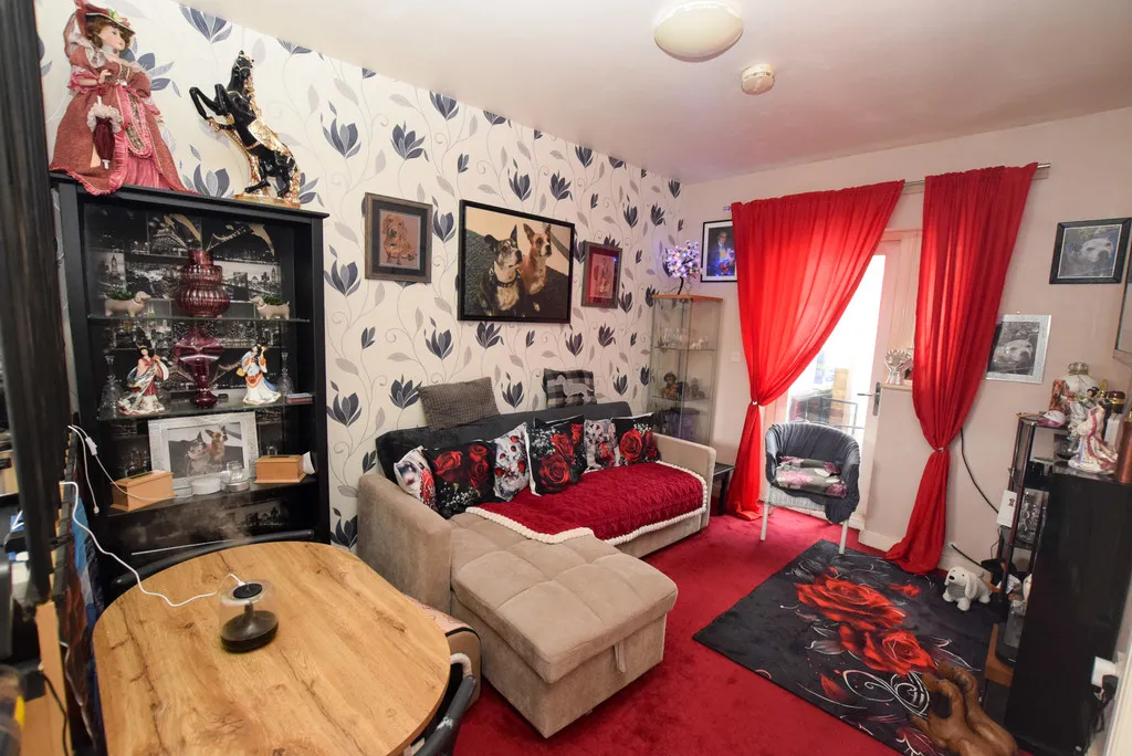 Glebeland Court, Donnington, TF2, photo 6