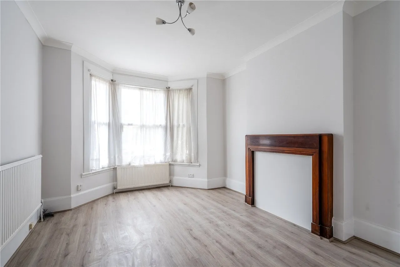 2 bed flat for sale — Pathfield Road, London, SW16