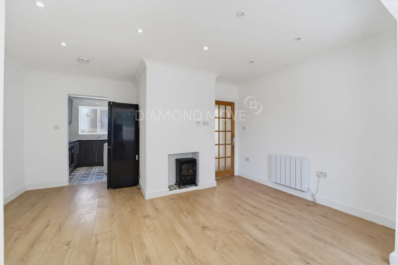 Staines Road, Feltham, TW14 0JT, photo 9