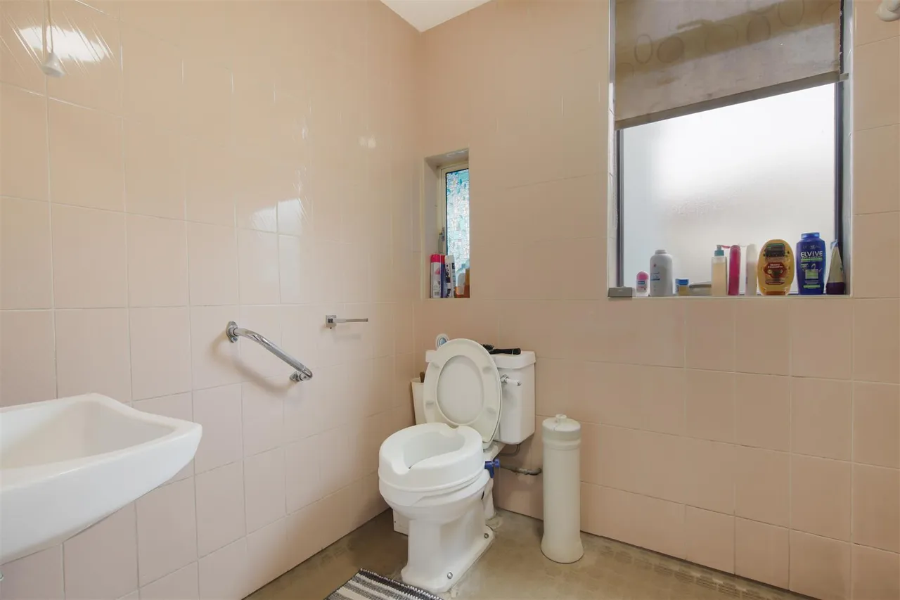 Russell Close, Stonebridge, NW10, photo 6