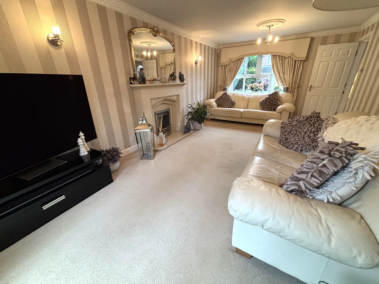 Hall Pool Drive, Offerton, SK2, photo 18