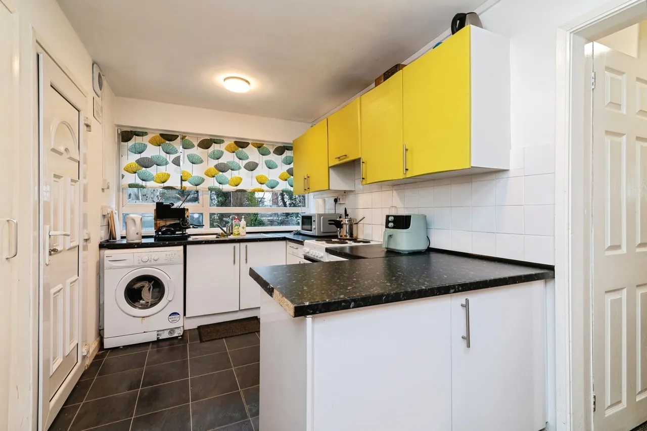 Elm Close, Nottingham, Nottinghamshire, NG3, photo 11