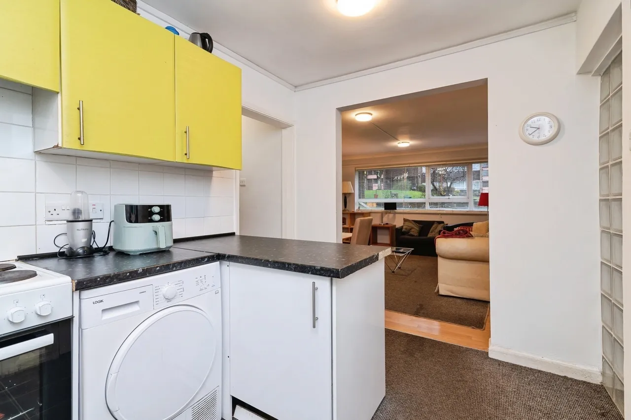 Elm Close, Nottingham, Nottinghamshire, NG3, photo 14