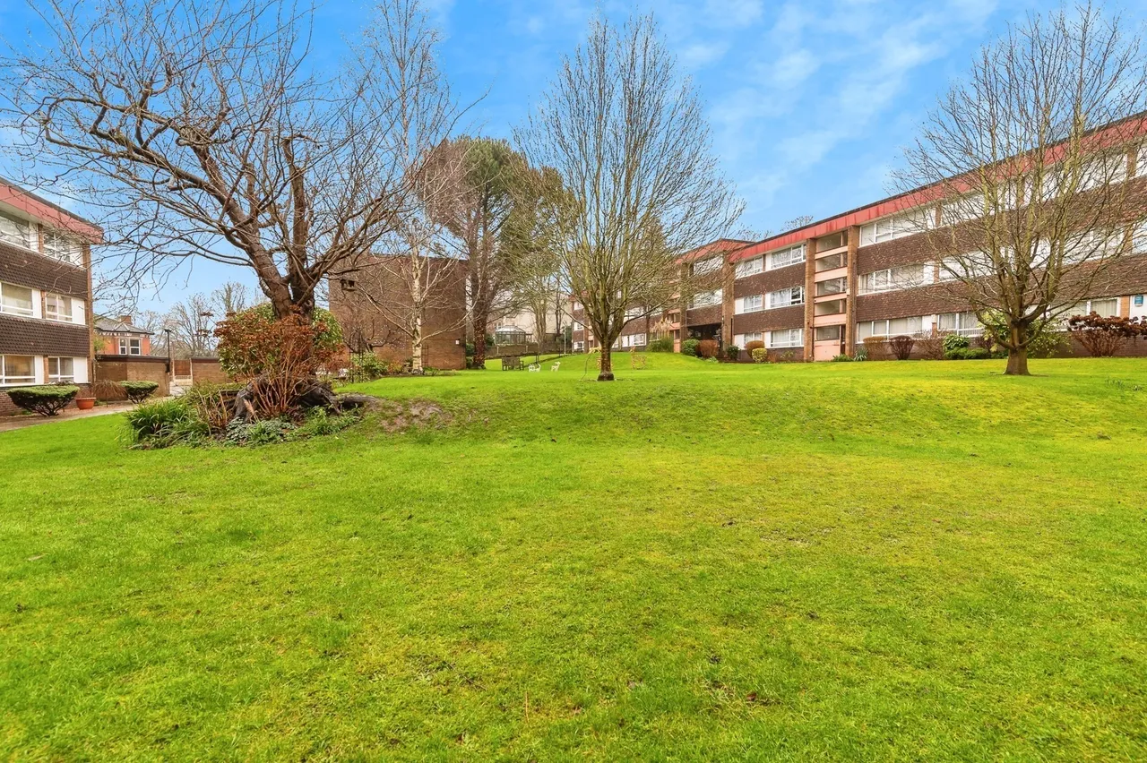 Elm Close, Nottingham, Nottinghamshire, NG3, photo 13
