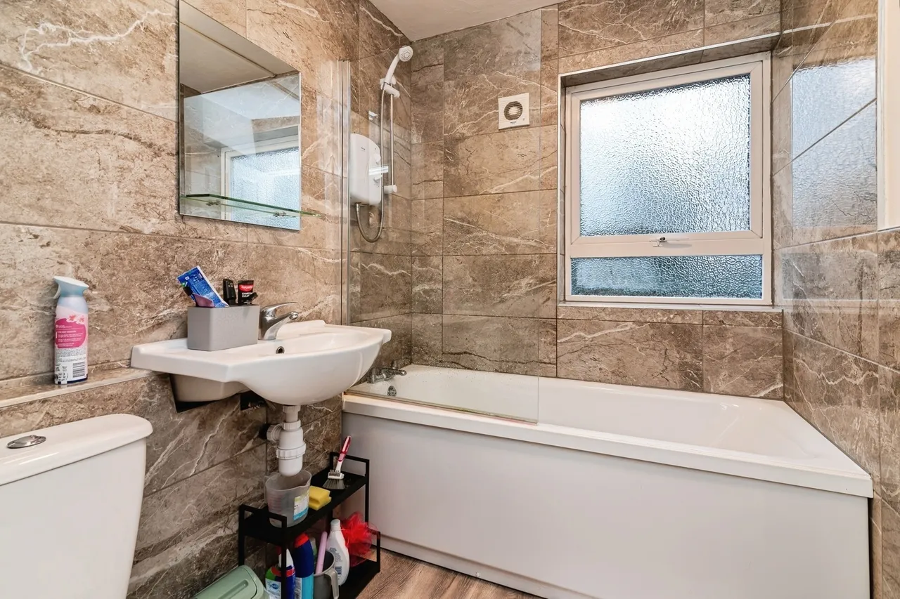 Elm Close, Nottingham, Nottinghamshire, NG3, photo 2