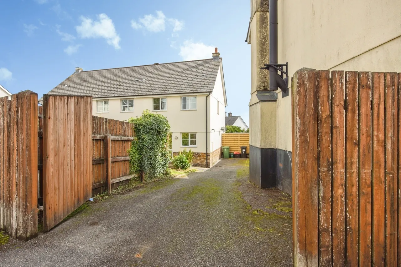 Carwollen Road, St. Austell, PL25, photo 15