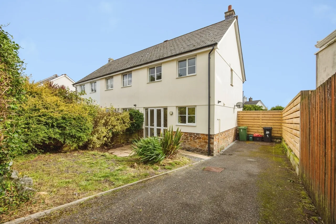 Carwollen Road, St. Austell, PL25, photo 2