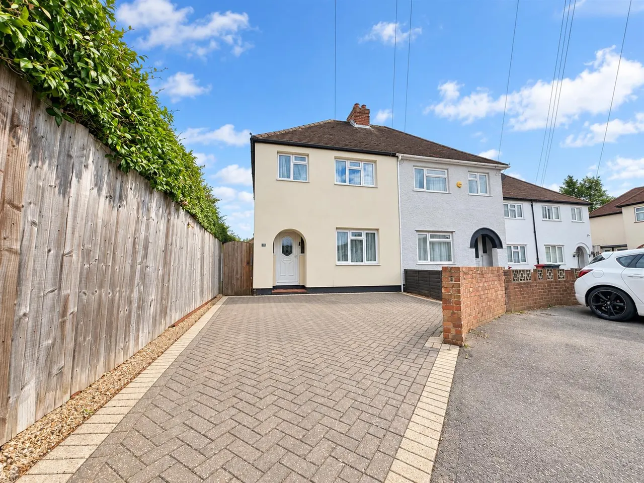 3 bed house for sale — Charter Road, Slough, SL1 5JE