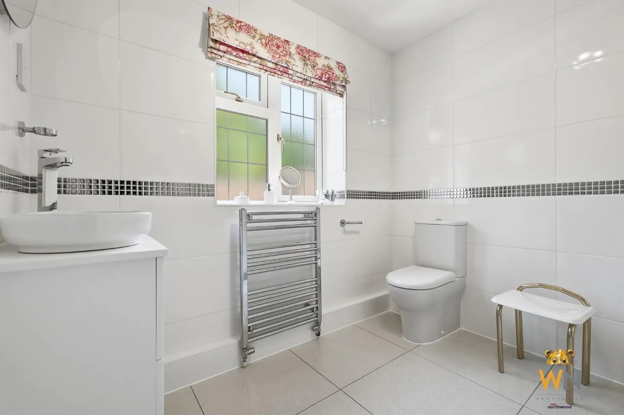 Heronway, Shenfield, CM13, photo 33