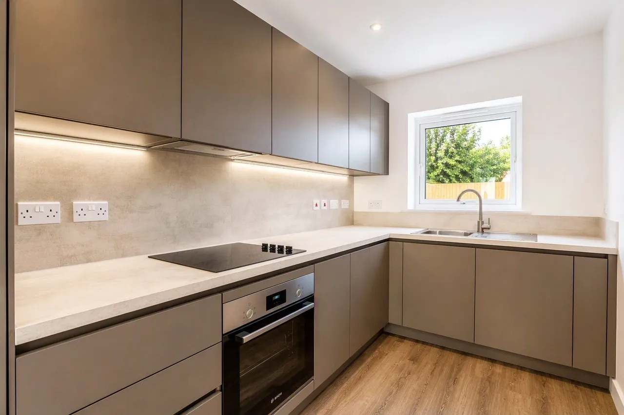 Ghyllgrove Close, Basildon, Essex, SS14, photo 3