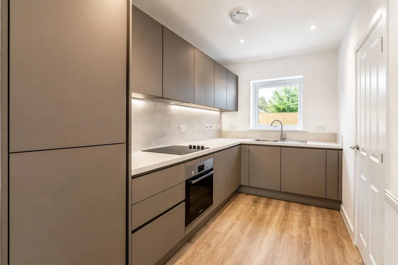 Ghyllgrove Close, Basildon, Essex, SS14, photo 12