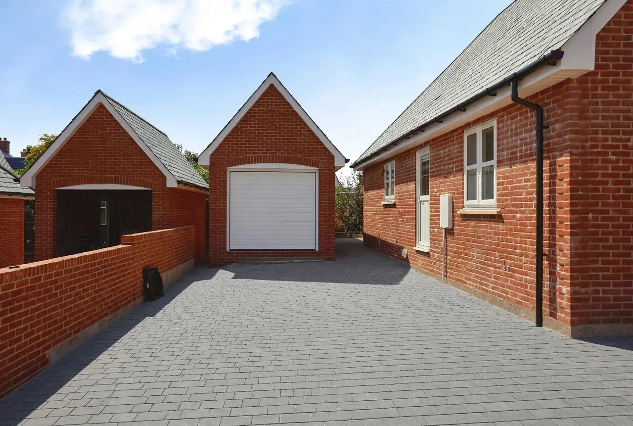 Pond Walk, Stalbridge, DT10, photo 13