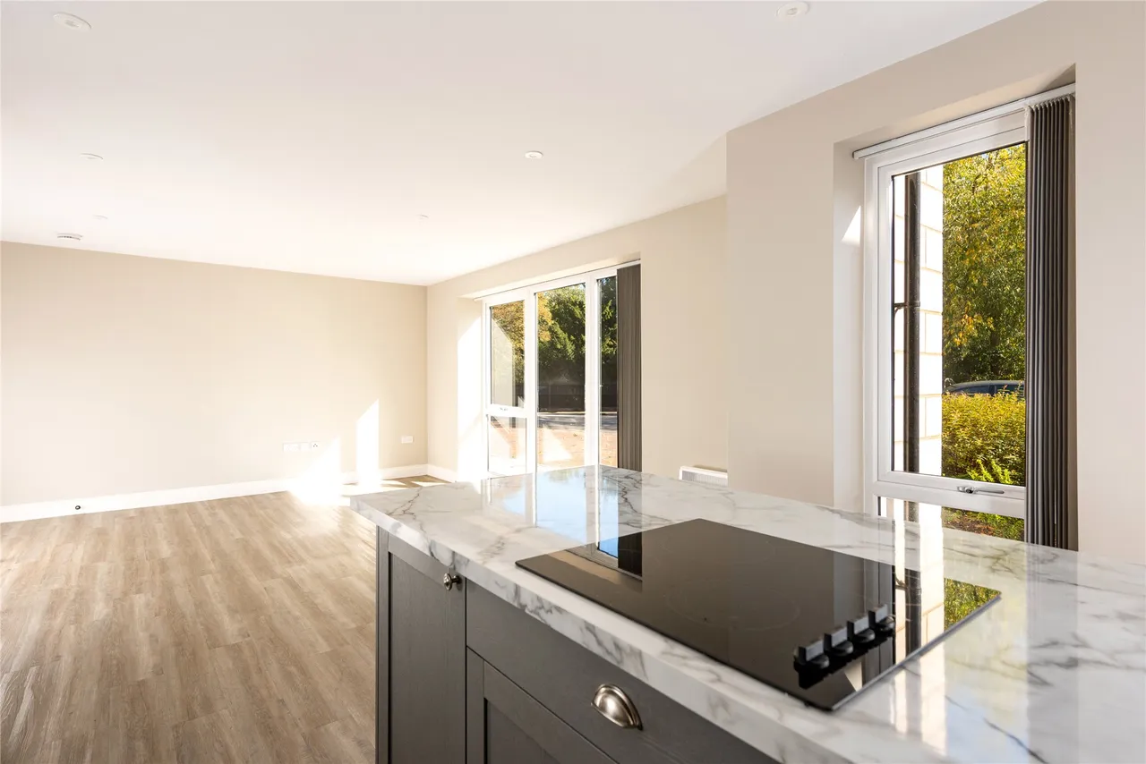 Regents Gate, Cornwalls Meadow, MK18, photo 6