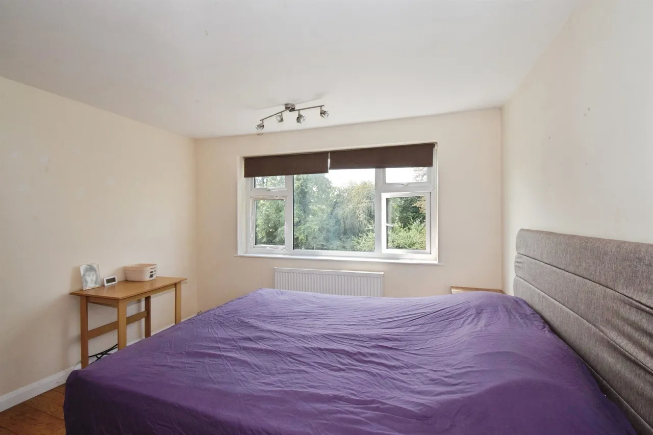 Kenilworth Drive, Oadby, LE2, photo 15