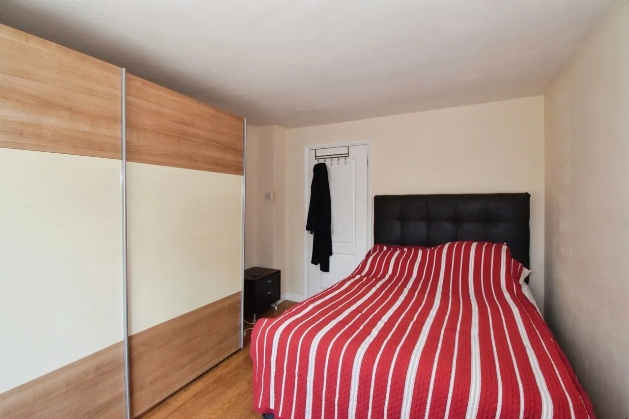 Kenilworth Drive, Oadby, LE2, photo 20