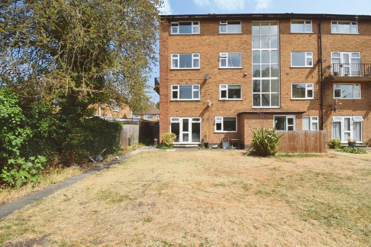 Kenilworth Drive, Oadby, LE2, photo 26
