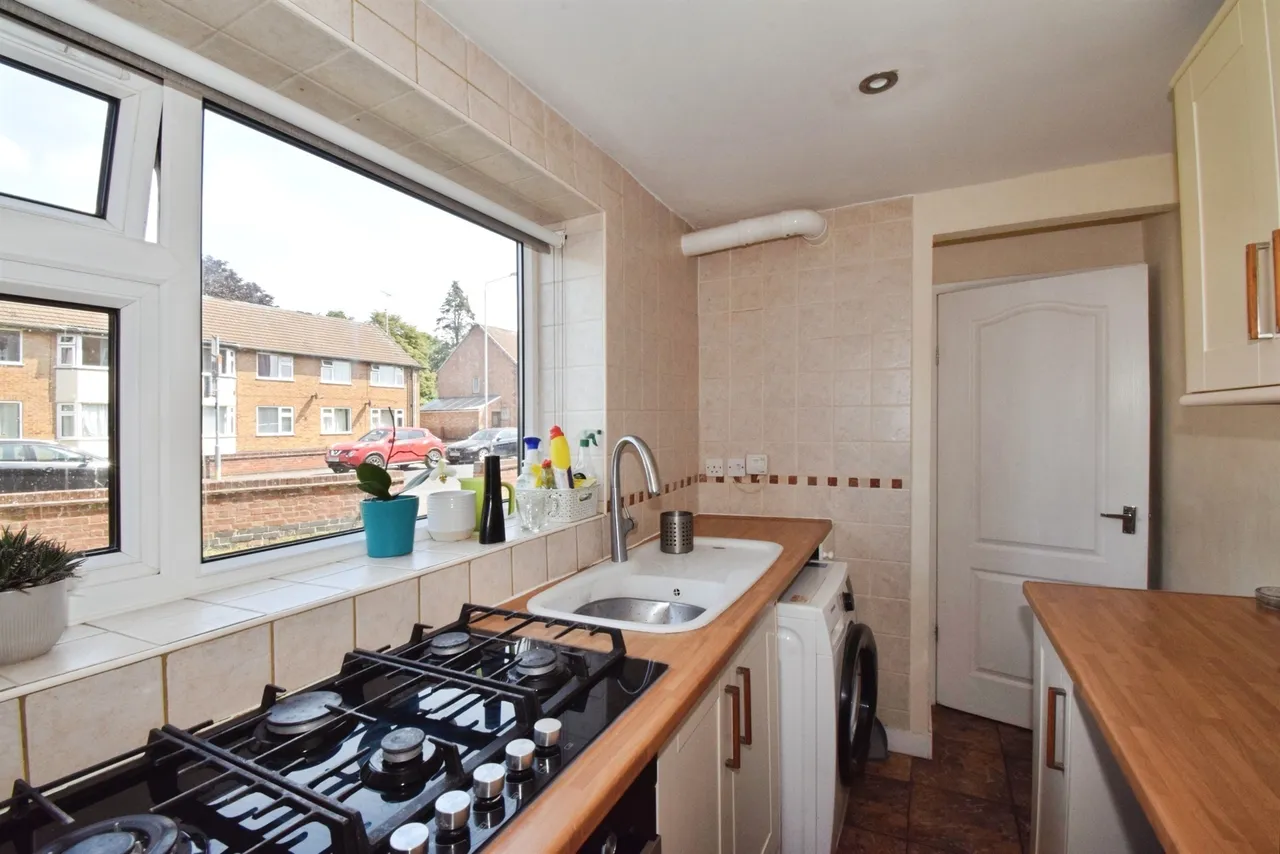 Kenilworth Drive, Oadby, LE2, photo 13