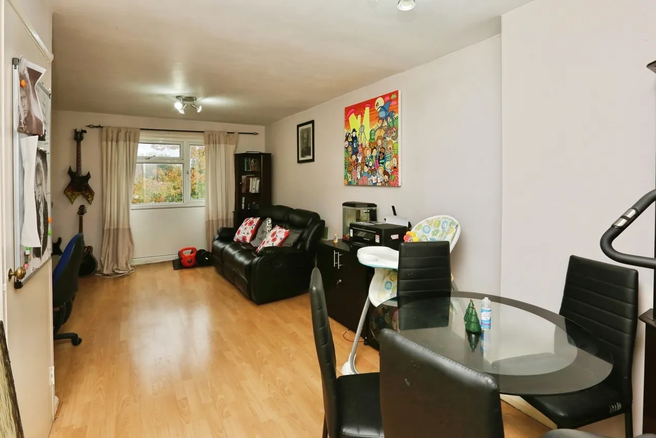 Staplehurst Close, Southampton, SO19, photo 3