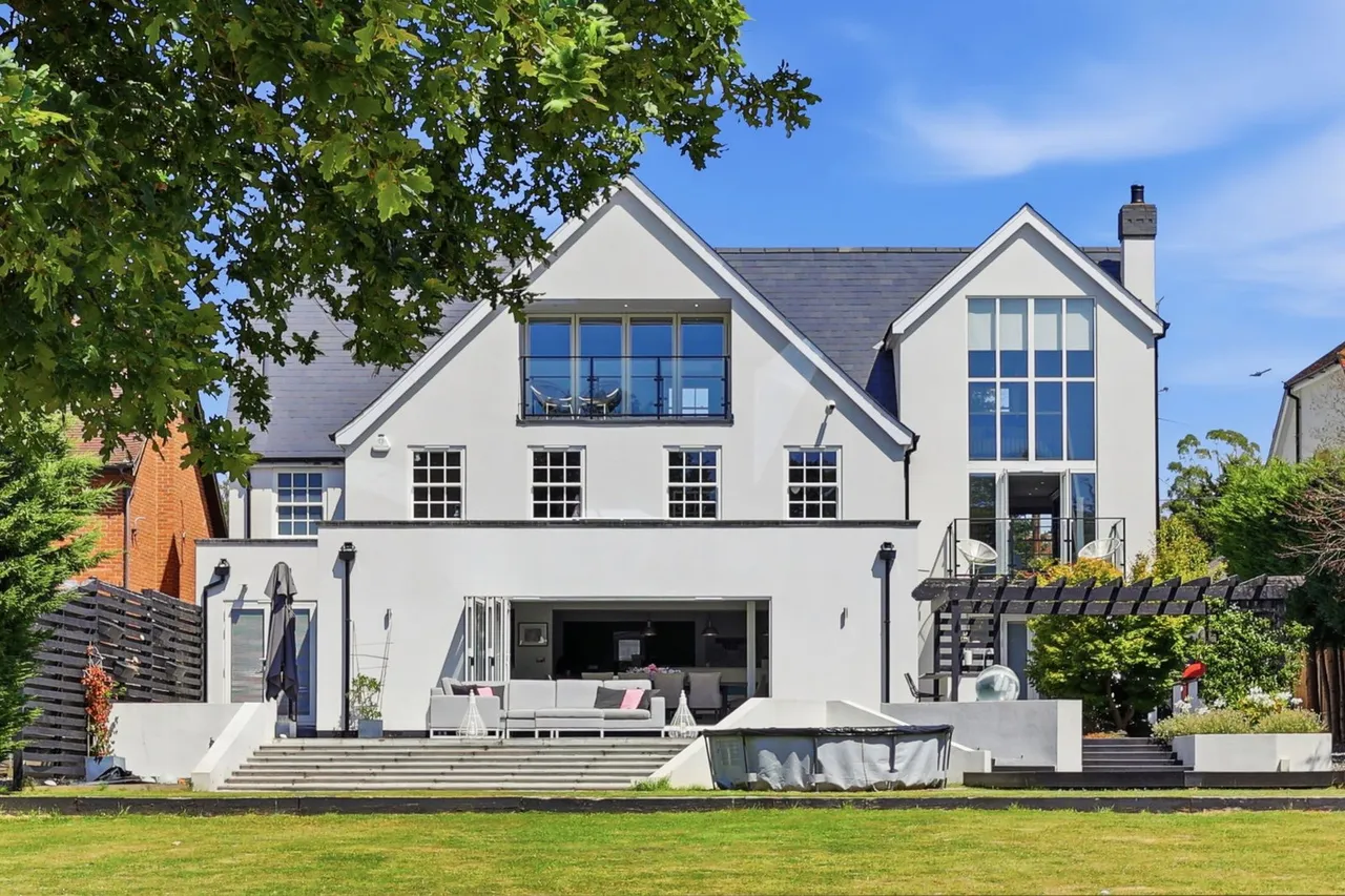 Noak Hill Road, Billericay, CM12, photo 2