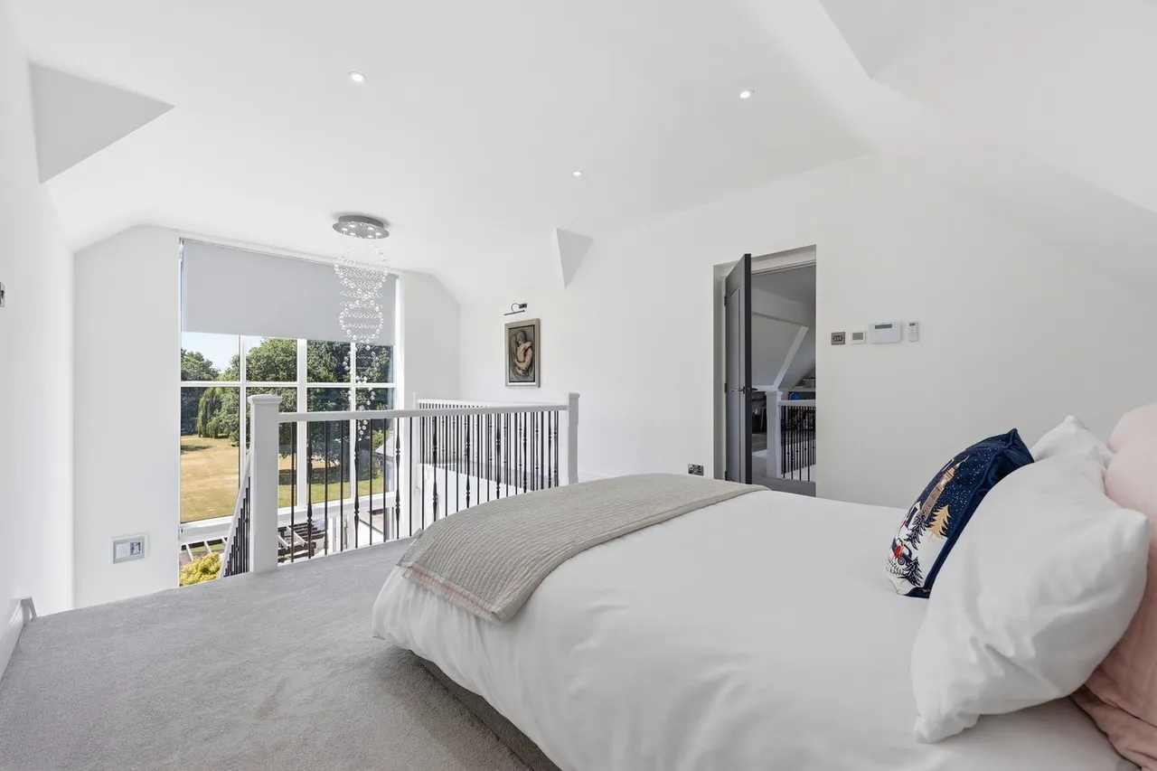 Noak Hill Road, Billericay, CM12, photo 28