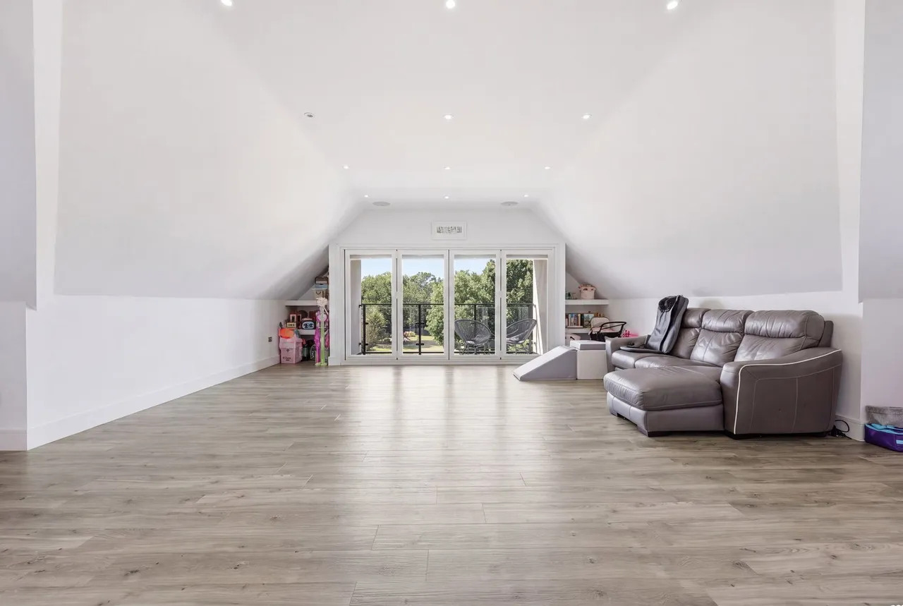 Noak Hill Road, Billericay, CM12, photo 41