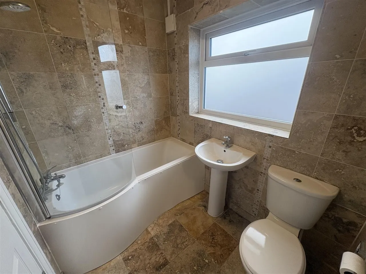 Southgate Crossgates, Scarborough, Scarborough YO12 4LZ, photo 8