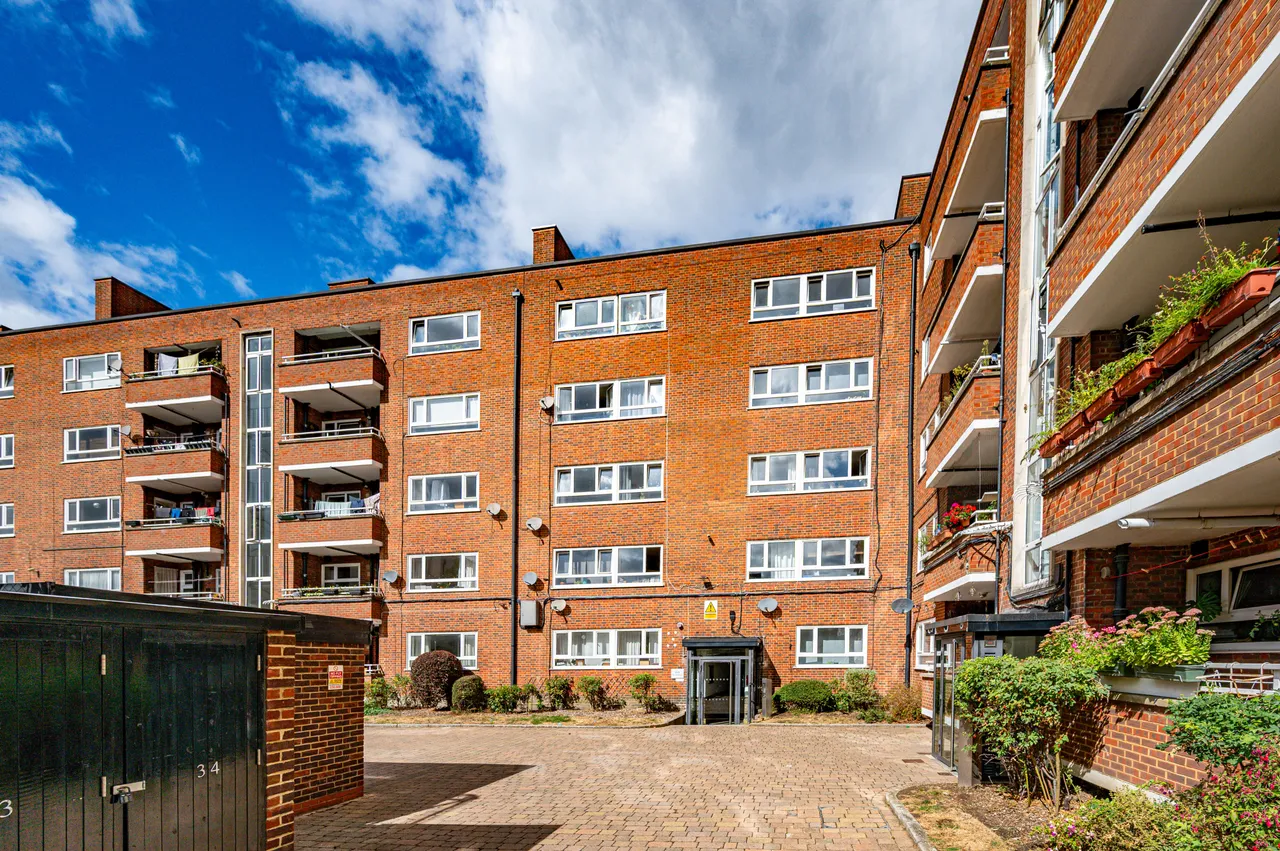 42 Denman House, Lordship Terrace, London, photo 9