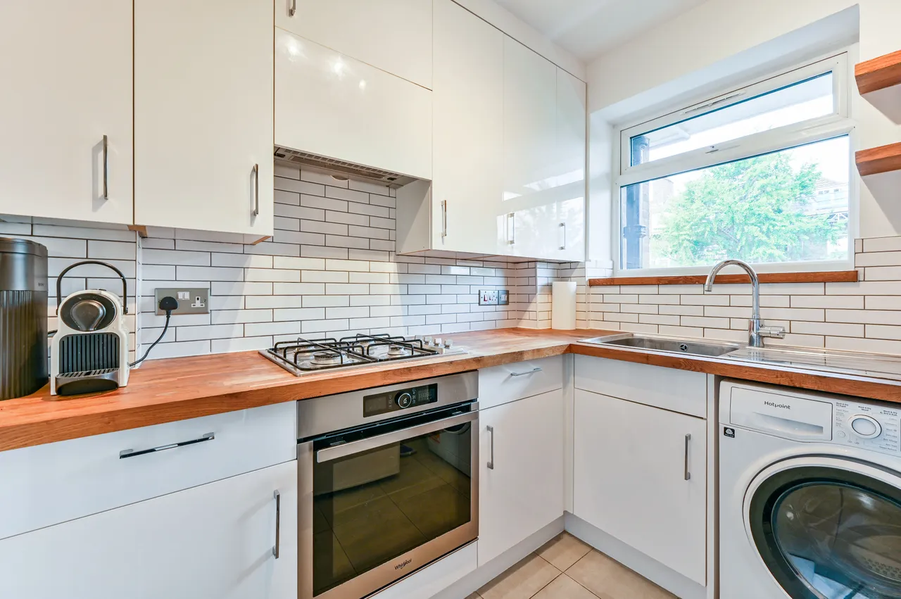 42 Denman House, Lordship Terrace, London, photo 2