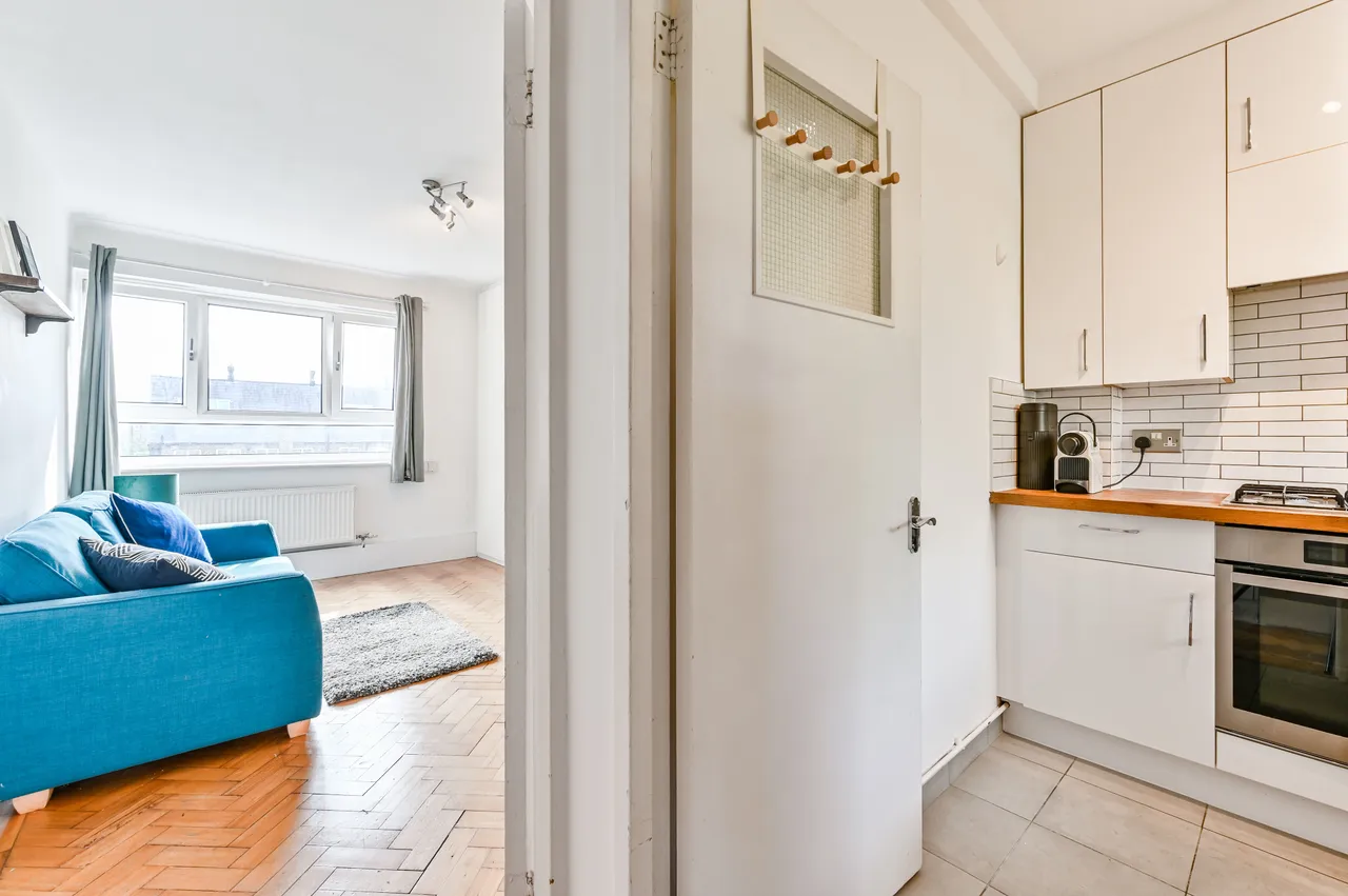 42 Denman House, Lordship Terrace, London, photo 7