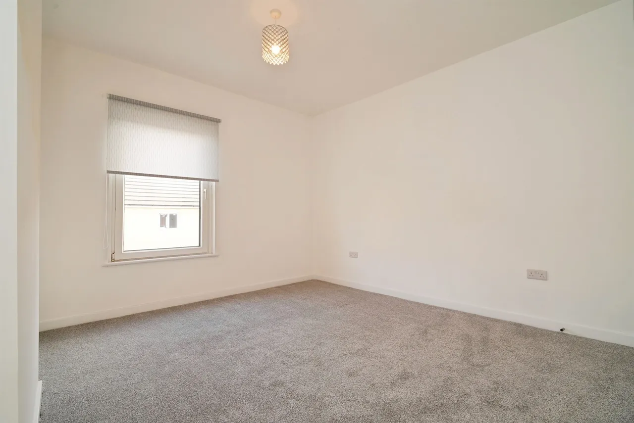 Filey Avenue, Royston, Barnsley, photo 10